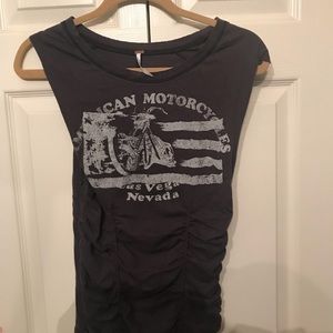 FreePeople Tank T-shirt. Grey